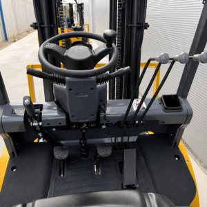 TEU Viljuškar FD25T 2500 kg (2.5T) DIZEL - Image 3
